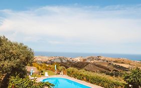 Calami - Villa Romeo - Private Apartments With Pool, Seaview & Olive Grove